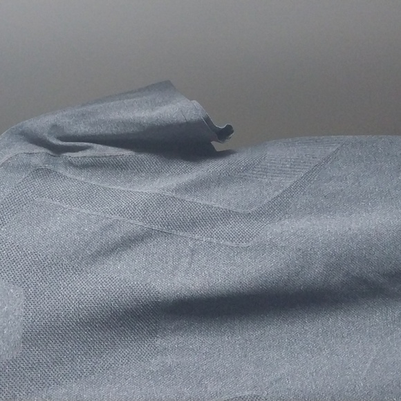 Lululemon Men's Shortsleeve Shirt Metal dark gray logo - Picture 6 of 12